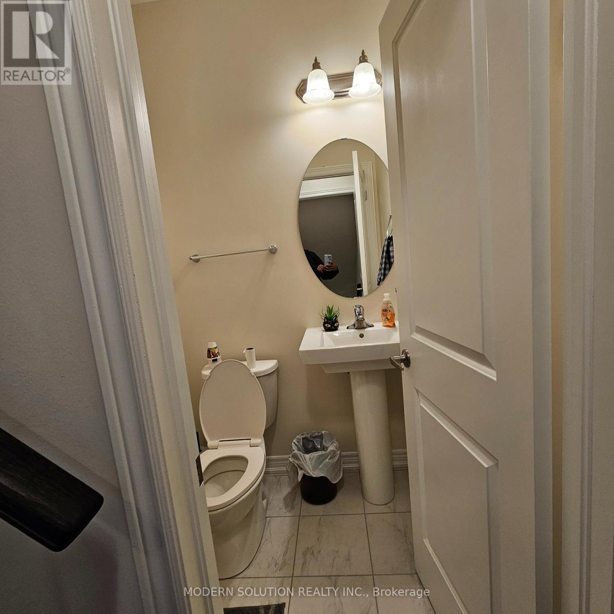23 Gloria Street, Kitchener, Ontario  N0B 2E0 - Photo 10 - X13553474