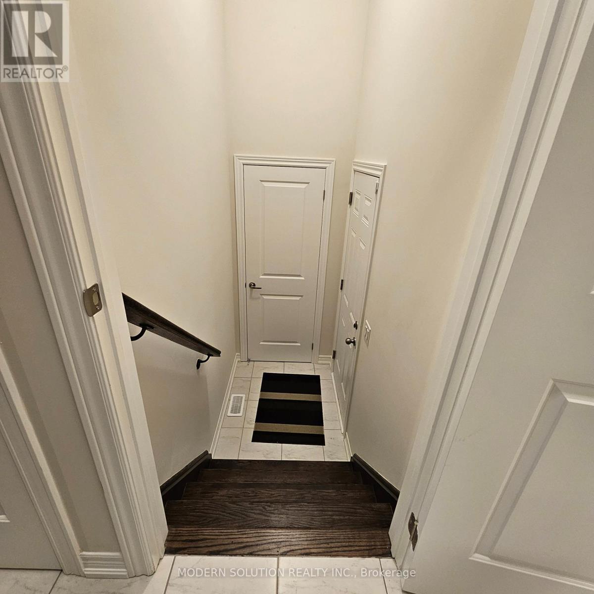 23 Gloria Street, Kitchener, Ontario  N0B 2E0 - Photo 5 - X13553474