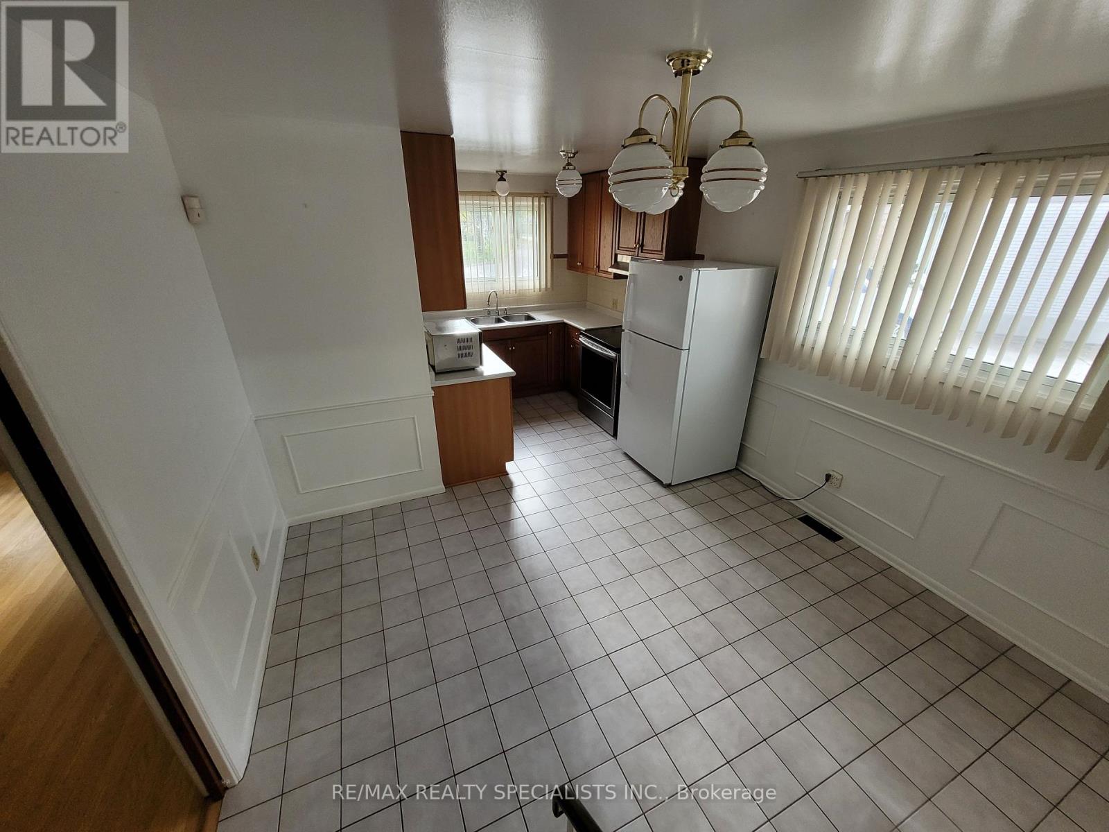 27 Toulon Crescent, London East, Ontario N5V 1J4 - Photo 12 - X13553486
