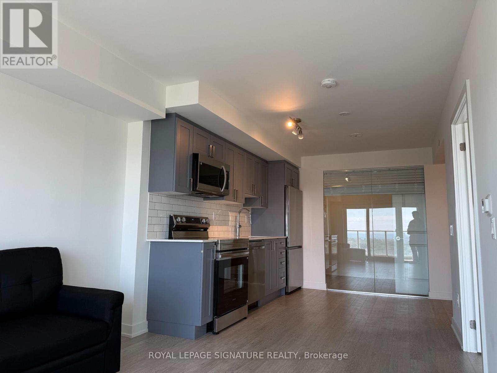1906 - 1010 Sandy Beach Road, Pickering, Ontario  L1W 3V9 - Photo 10 - E13552662