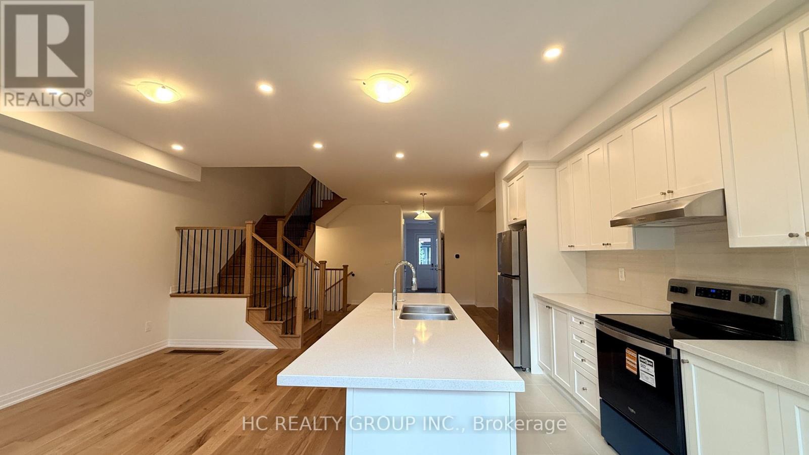 16 Anna Russell Way, Markham, Ontario  L3R 3X3 - Photo 2 - N13553504