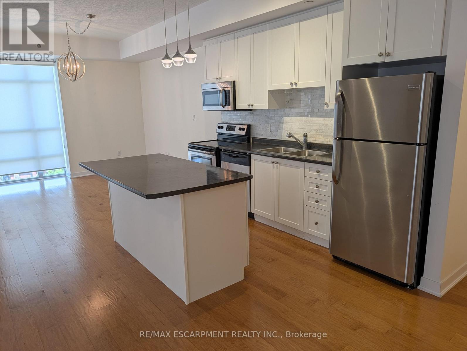702 - 90 Charlton Avenue W, Hamilton, Ontario  L8P 2C3 - Photo 3 - X13553518