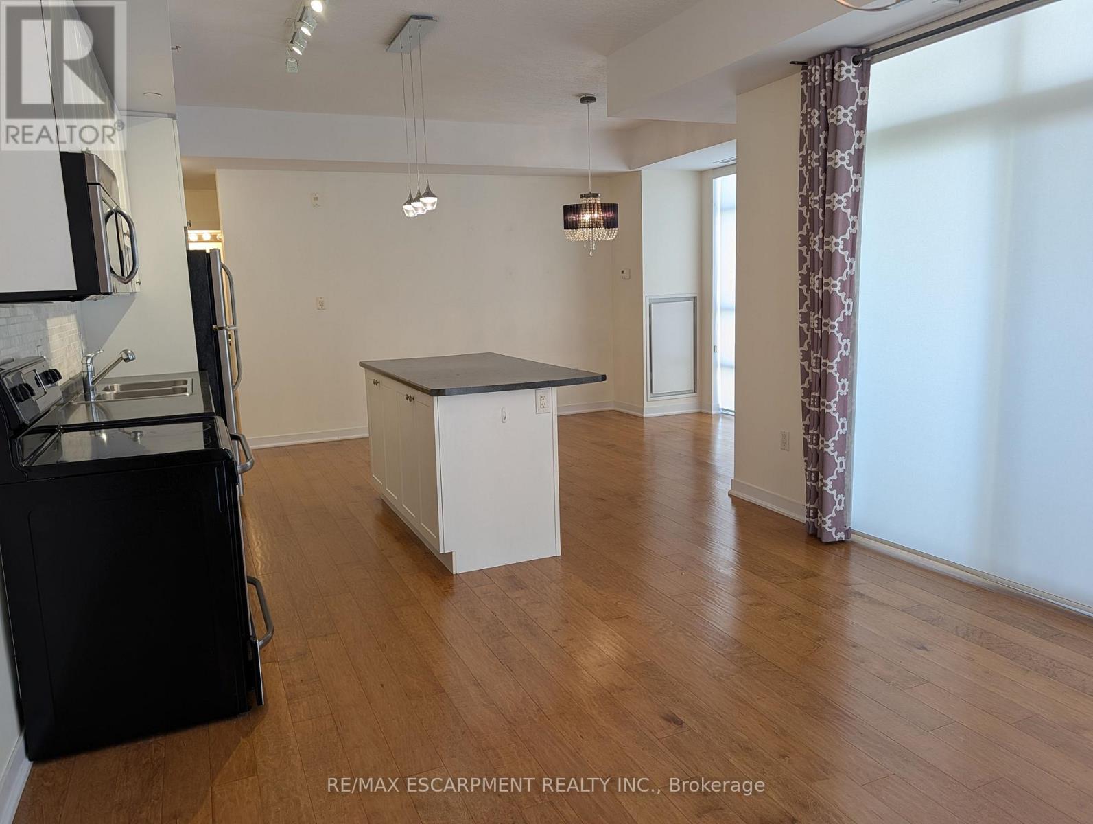702 - 90 Charlton Avenue W, Hamilton, Ontario  L8P 2C3 - Photo 4 - X13553518