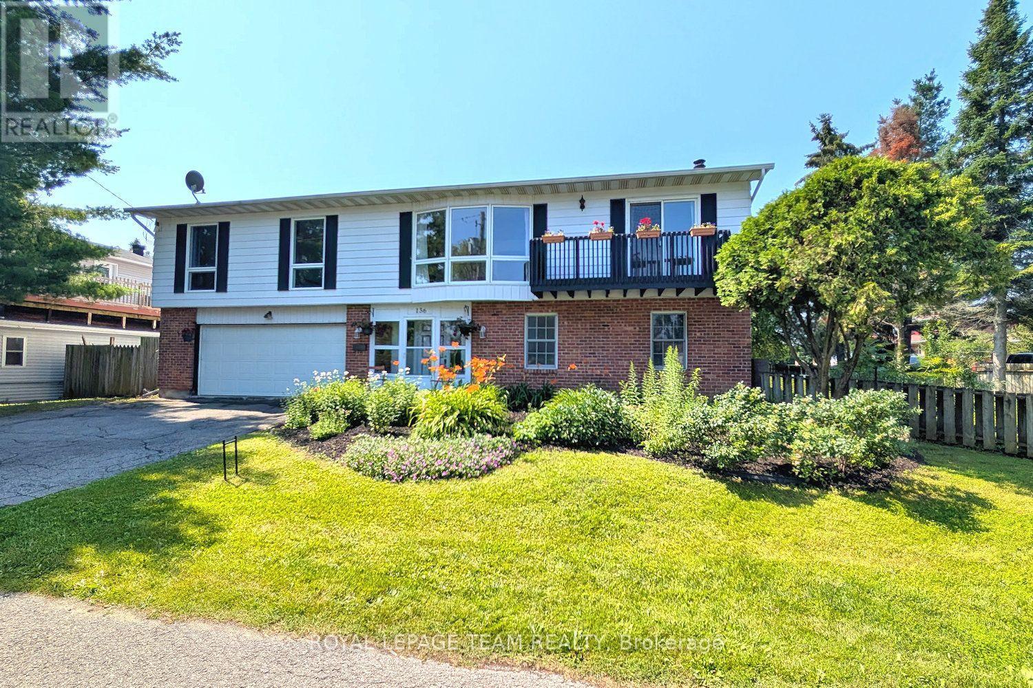 136 JAMES CUMMINGS AVENUE, Ottawa, Ontario