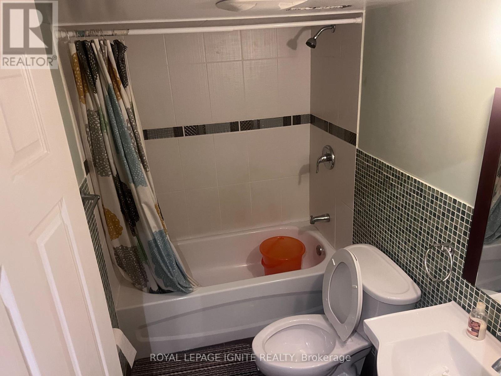 101 Orleans Drive, Toronto, Ontario M1C 4Y3 - Photo 14 - E13553572