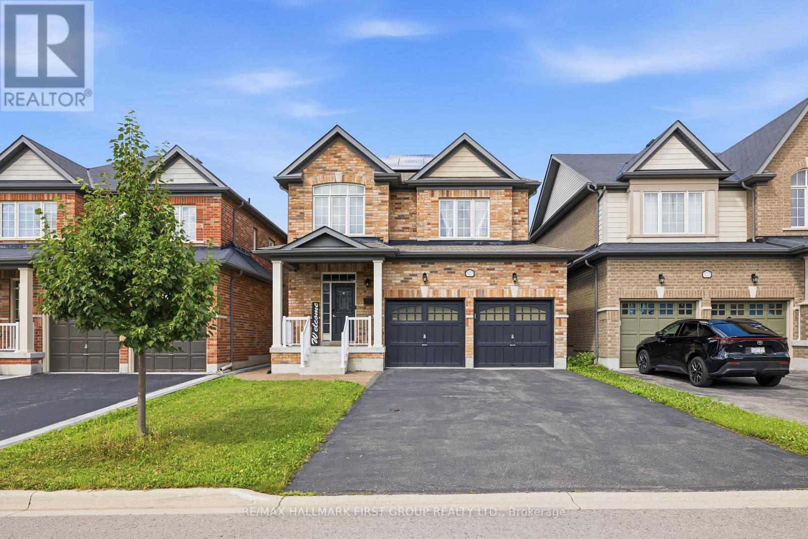 527 HALO STREET, Oshawa, Ontario