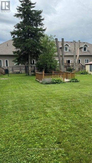 31 Lawrence Avenue W, Minto, Ontario  N0G 1Z0 - Photo 4 - X13549700