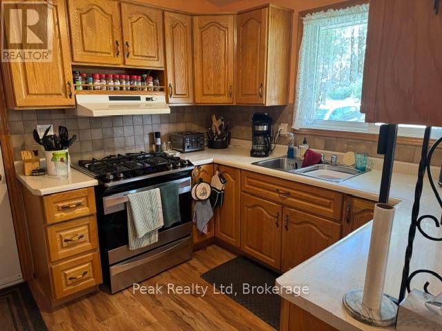 31 Lawrence Avenue W, Minto, Ontario  N0G 1Z0 - Photo 10 - X13549700
