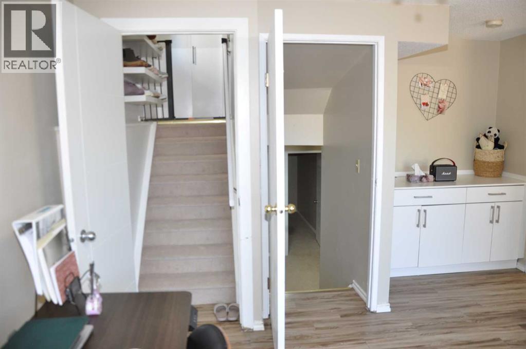 91 Martinwood Court NE, Calgary, Alberta  T3J 3H2 - Photo 29 - A2316529