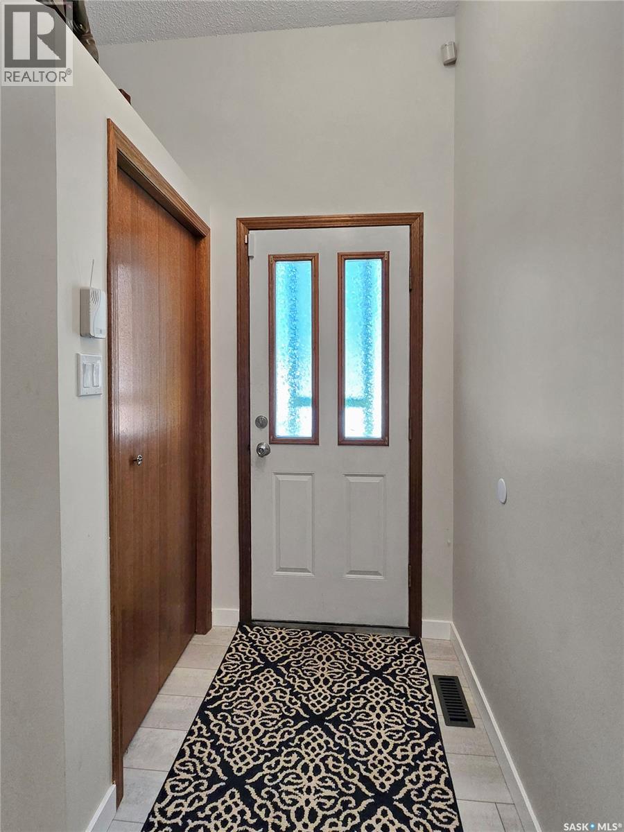 523 Pendygrasse Road, Saskatoon, Saskatchewan  S7M 5N4 - Photo 3 - SK042274