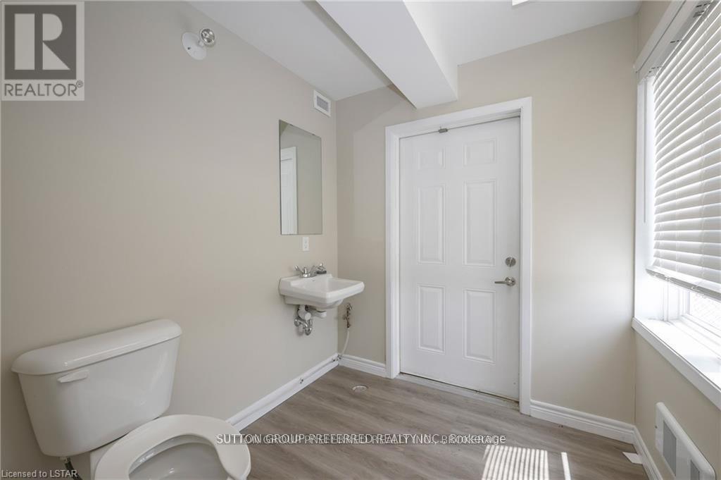 782 Industrial (Unit A) Road, London East, Ontario  N5V 3N2 - Photo 13 - X13553658