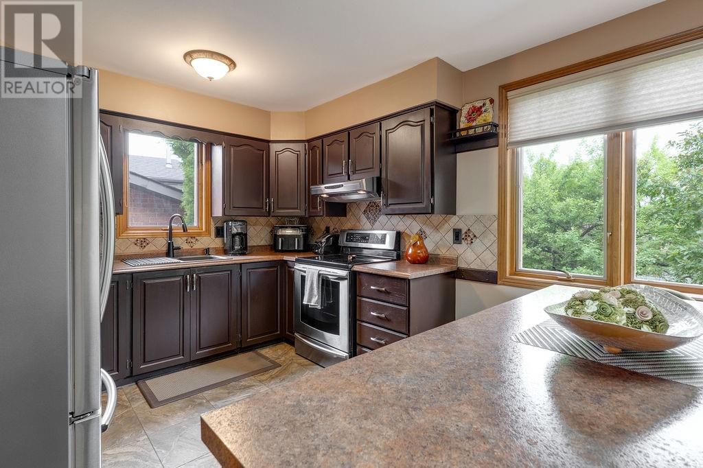 71 Chantal Crescent, Greater Sudbury, Ontario  P3L 1C1 - Photo 2 - 2128362
