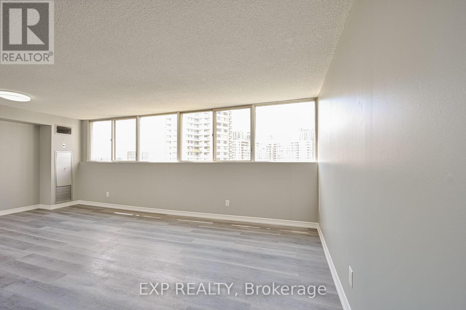 1404 - 3695 Kaneff Crescent, Mississauga, Ontario  L5A 4B6 - Photo 13 - W13553676