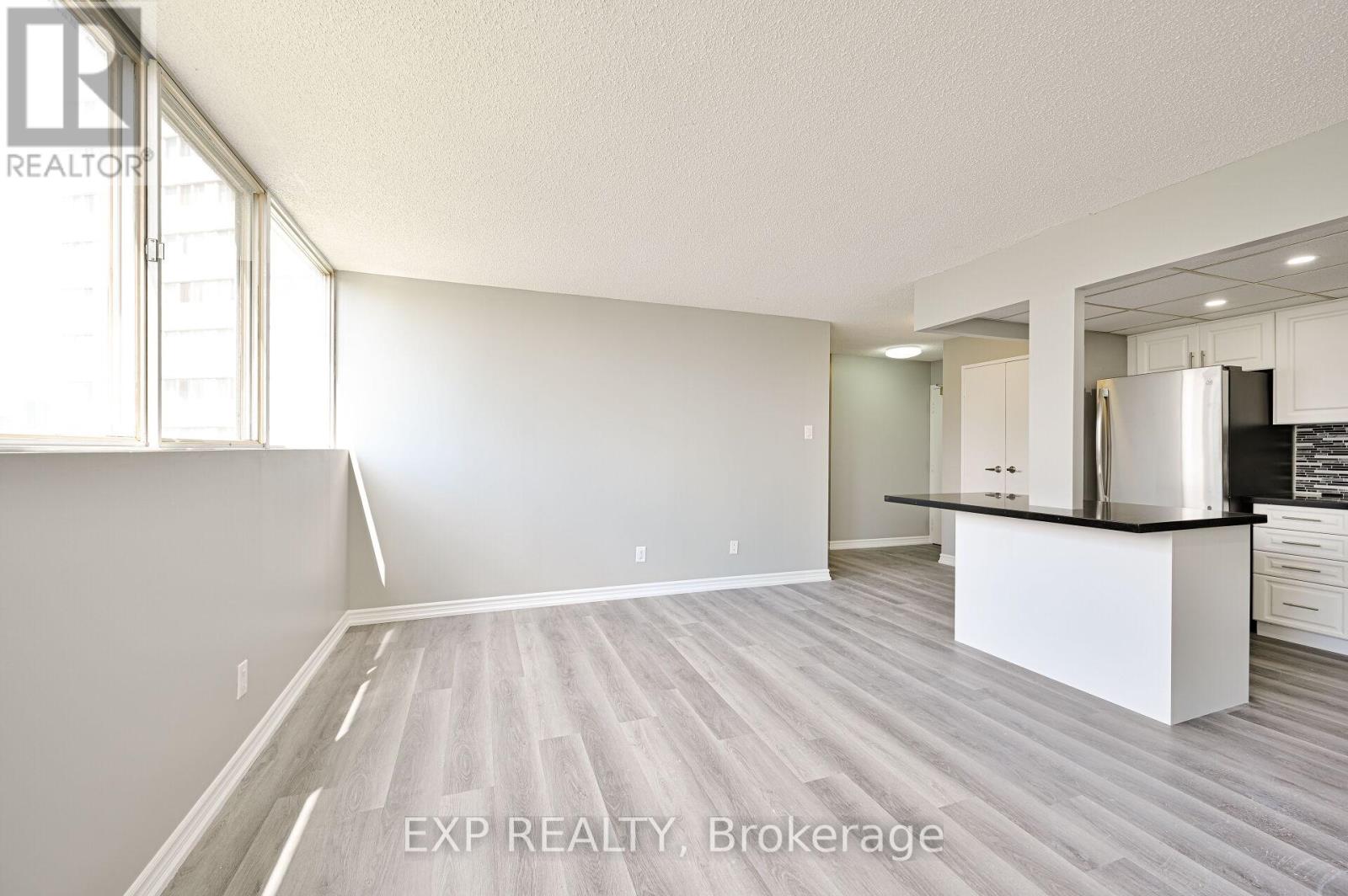 1404 - 3695 Kaneff Crescent, Mississauga, Ontario  L5A 4B6 - Photo 14 - W13553676