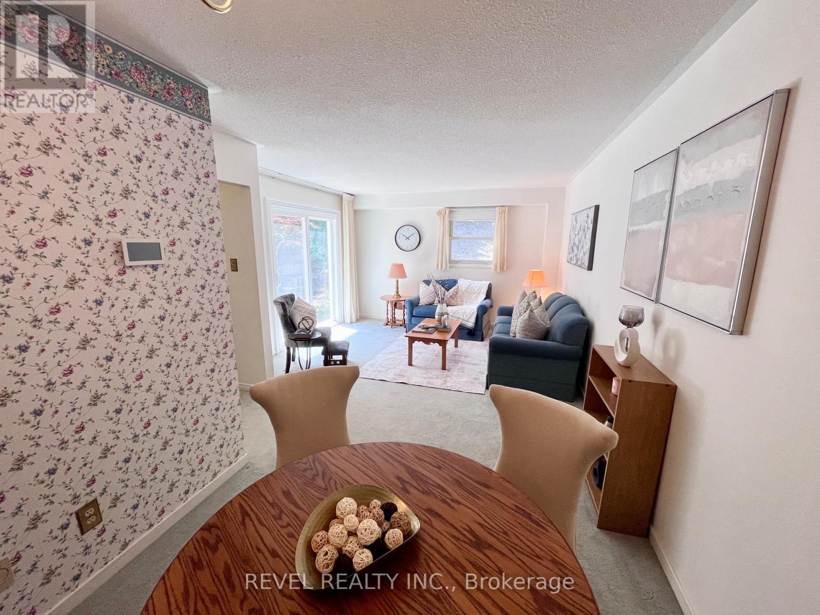 26 Parkland Court, Aurora, Ontario  L4G 3M6 - Photo 12 - N13539586