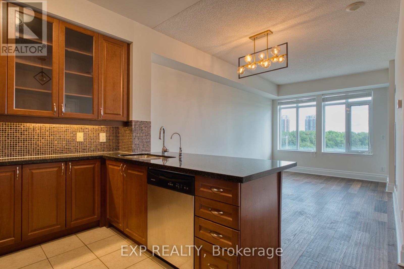 310 - 151 Upper Duke Crescent, Markham, Ontario  L6G 0E1 - Photo 5 - N13553696