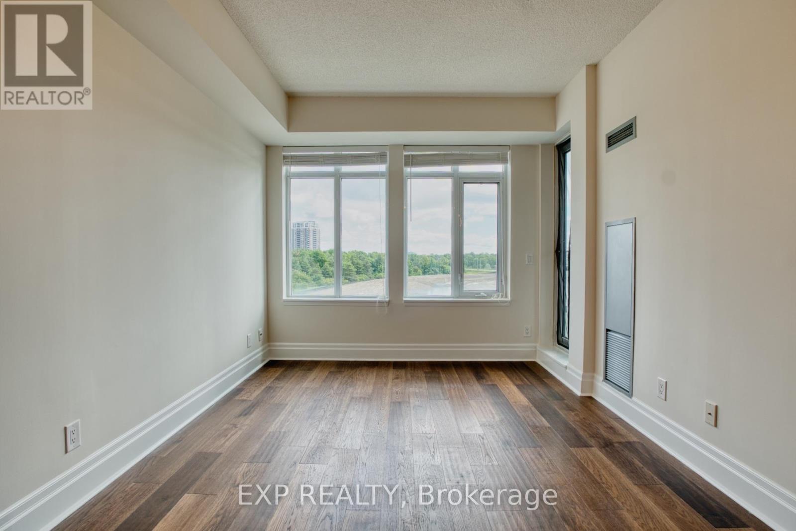310 - 151 Upper Duke Crescent, Markham, Ontario  L6G 0E1 - Photo 7 - N13553696