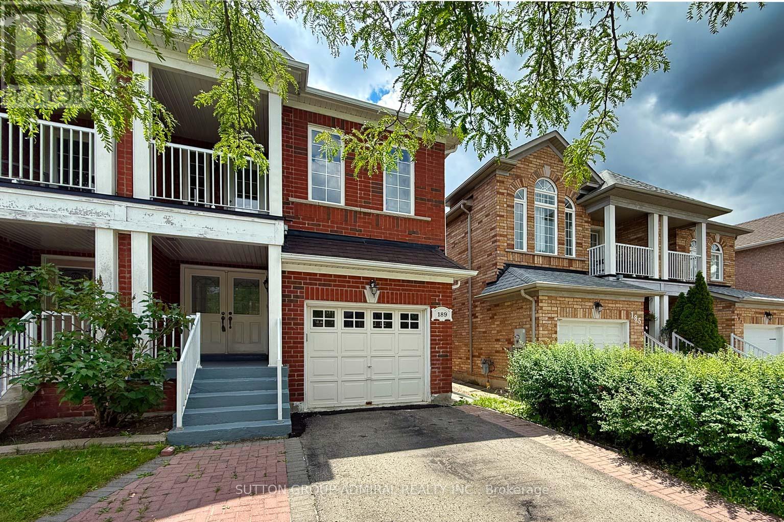 UPPER - 189 WARWICK CRESCENT, Newmarket, Ontario