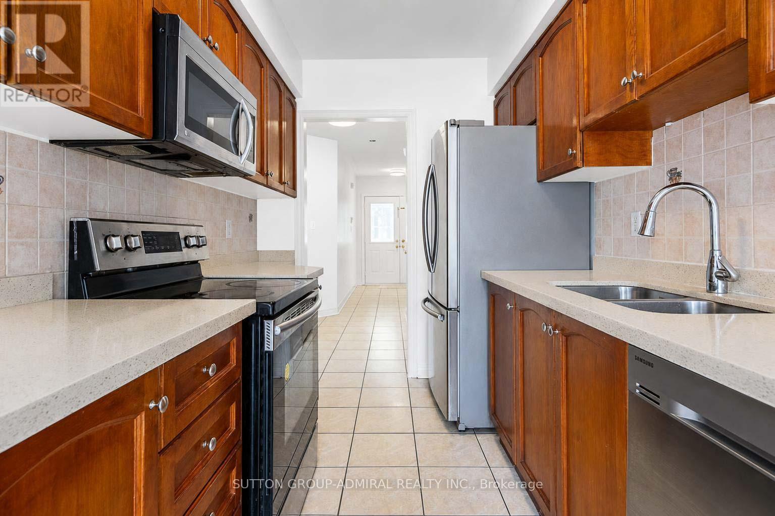 Upper - 189 Warwick Crescent, Newmarket, Ontario  L3X 2S3 - Photo 9 - N13553700