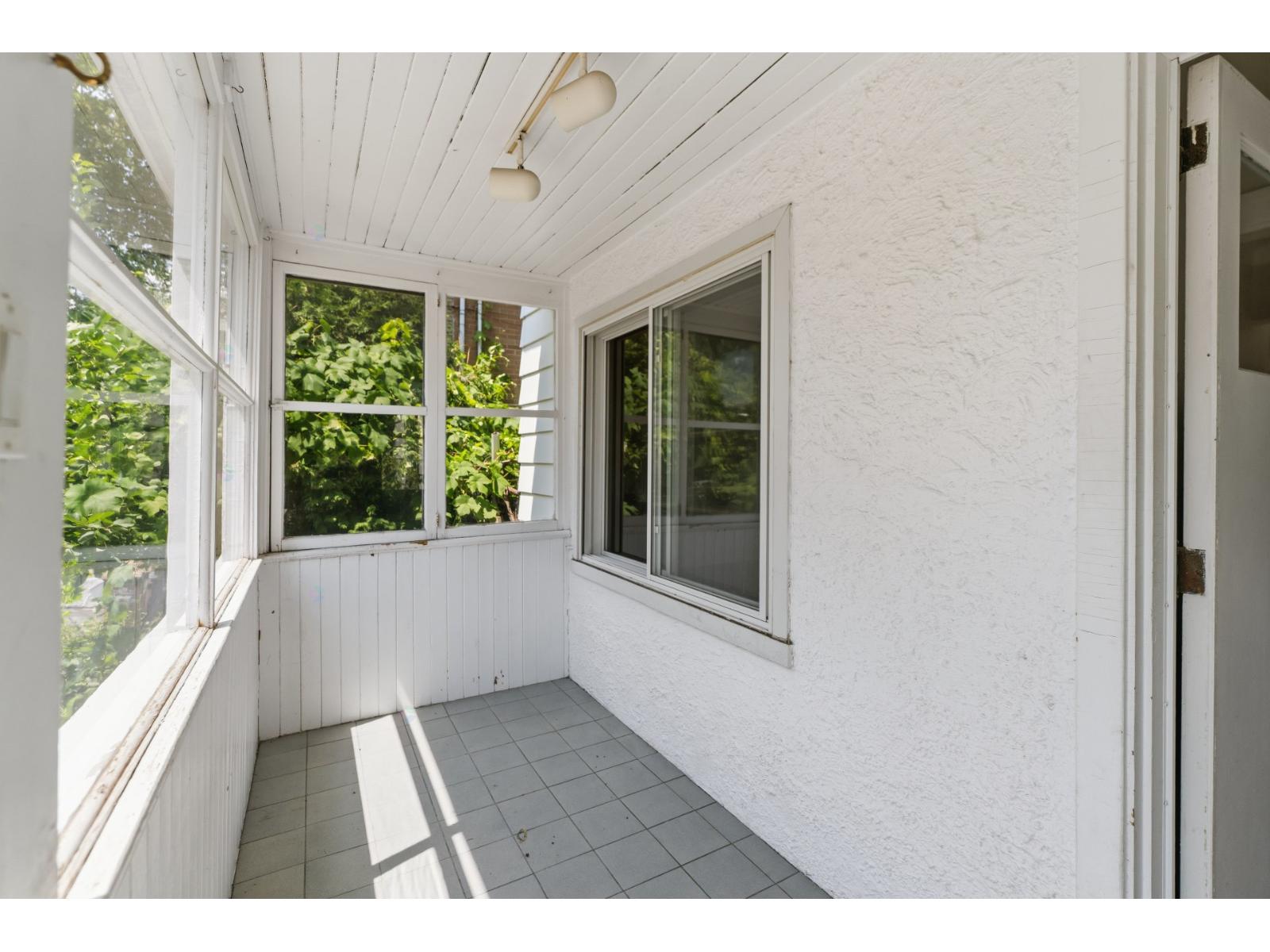 635 Av. Wolseley Côte-Saint-Luc Quebec Canada H4X1W6 4