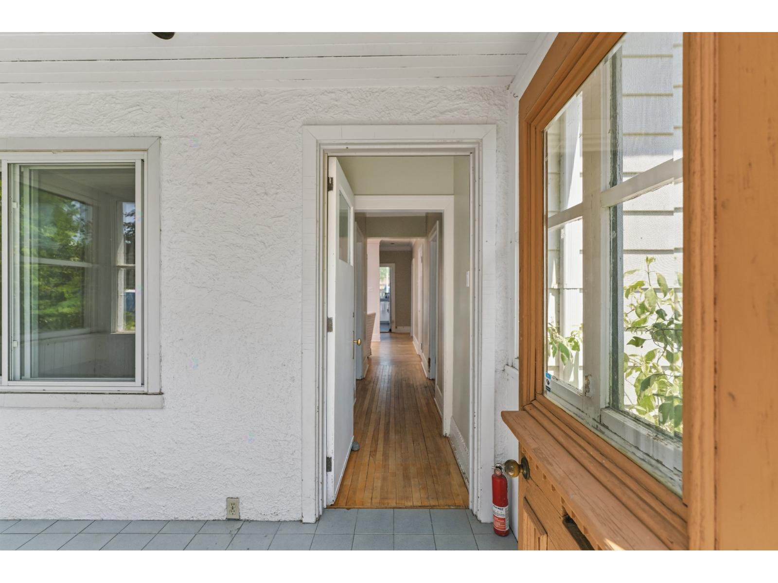 635 Av. Wolseley Côte-Saint-Luc Quebec Canada H4X1W6 5