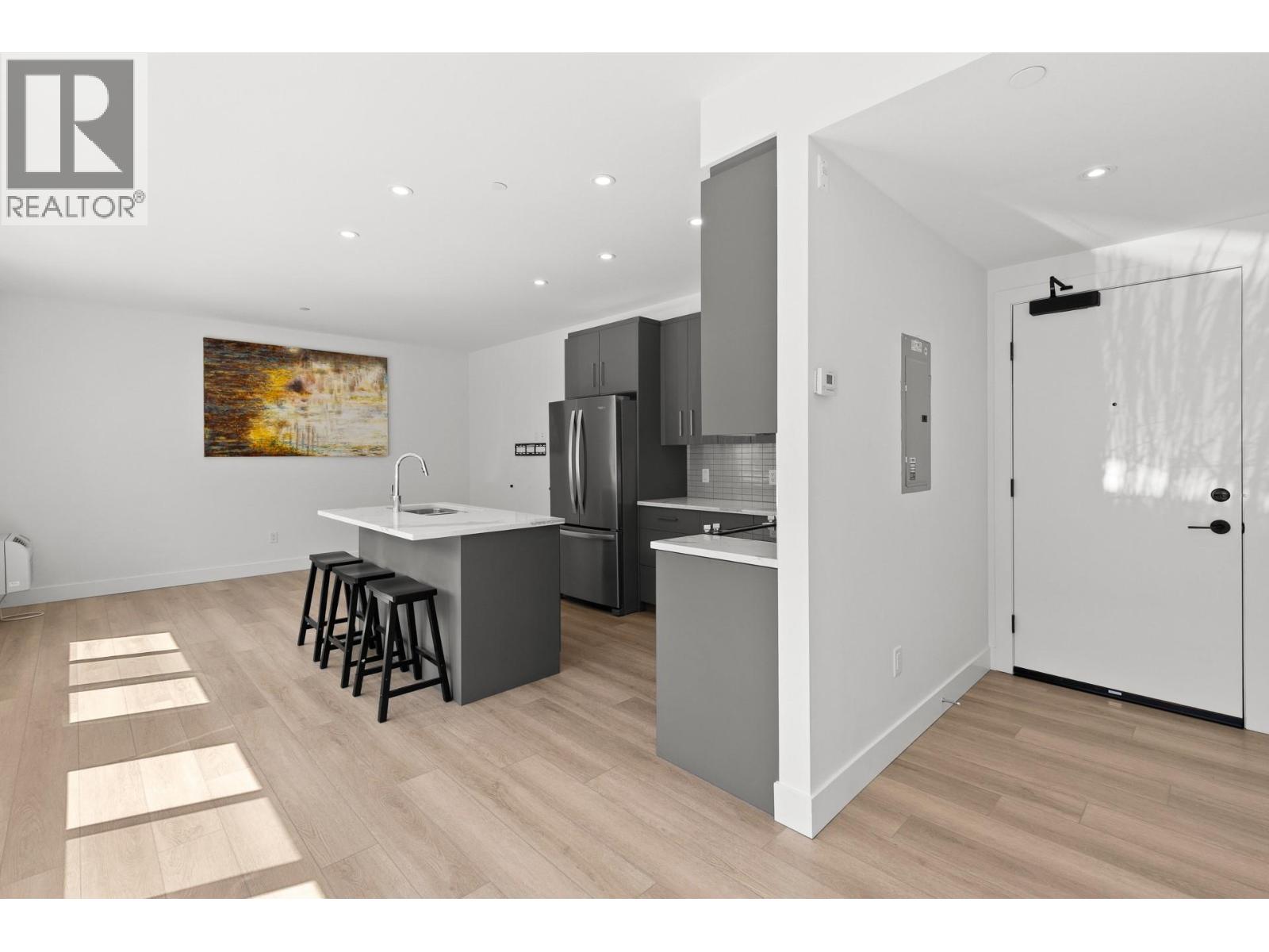 3434 Mckinley Beach Drive Unit# 103, Kelowna, British Columbia  V1V 0H3 - Photo 5 - 10394207