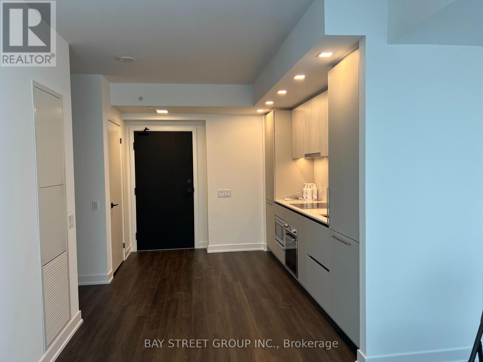 3303 - 609 SHERBOURNE STREET, Toronto, Ontario