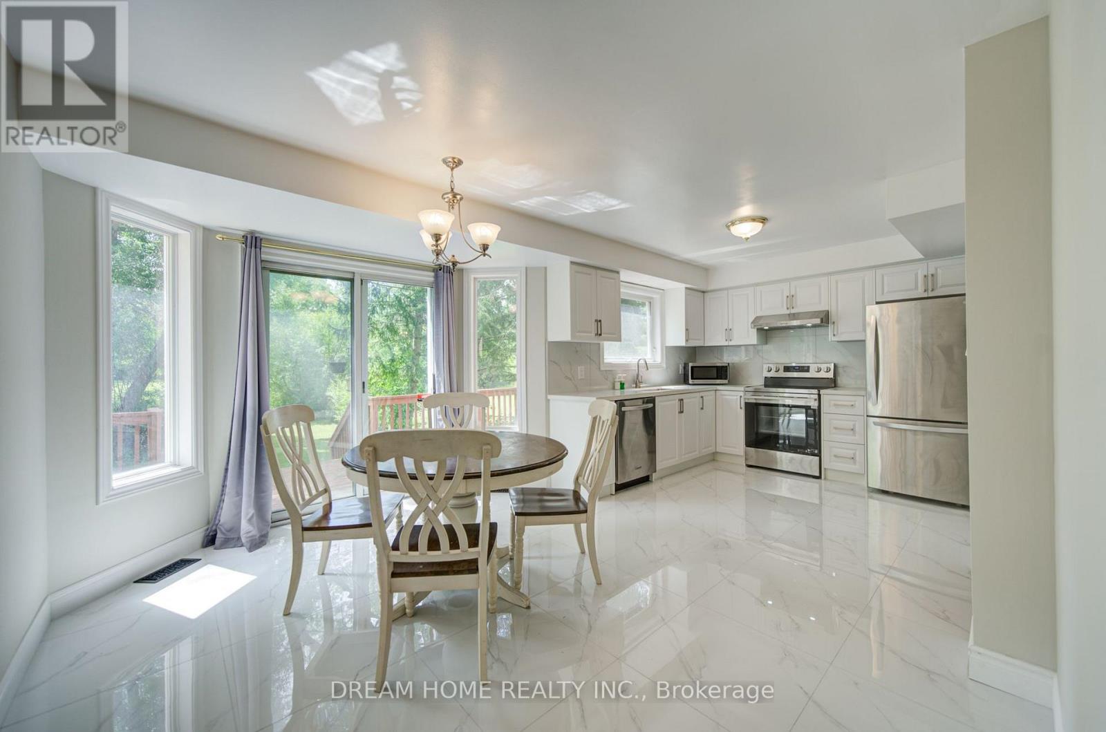 25 Yongehurst Road, Richmond Hill, Ontario L4C 3T3 - Photo 13 - N13553718