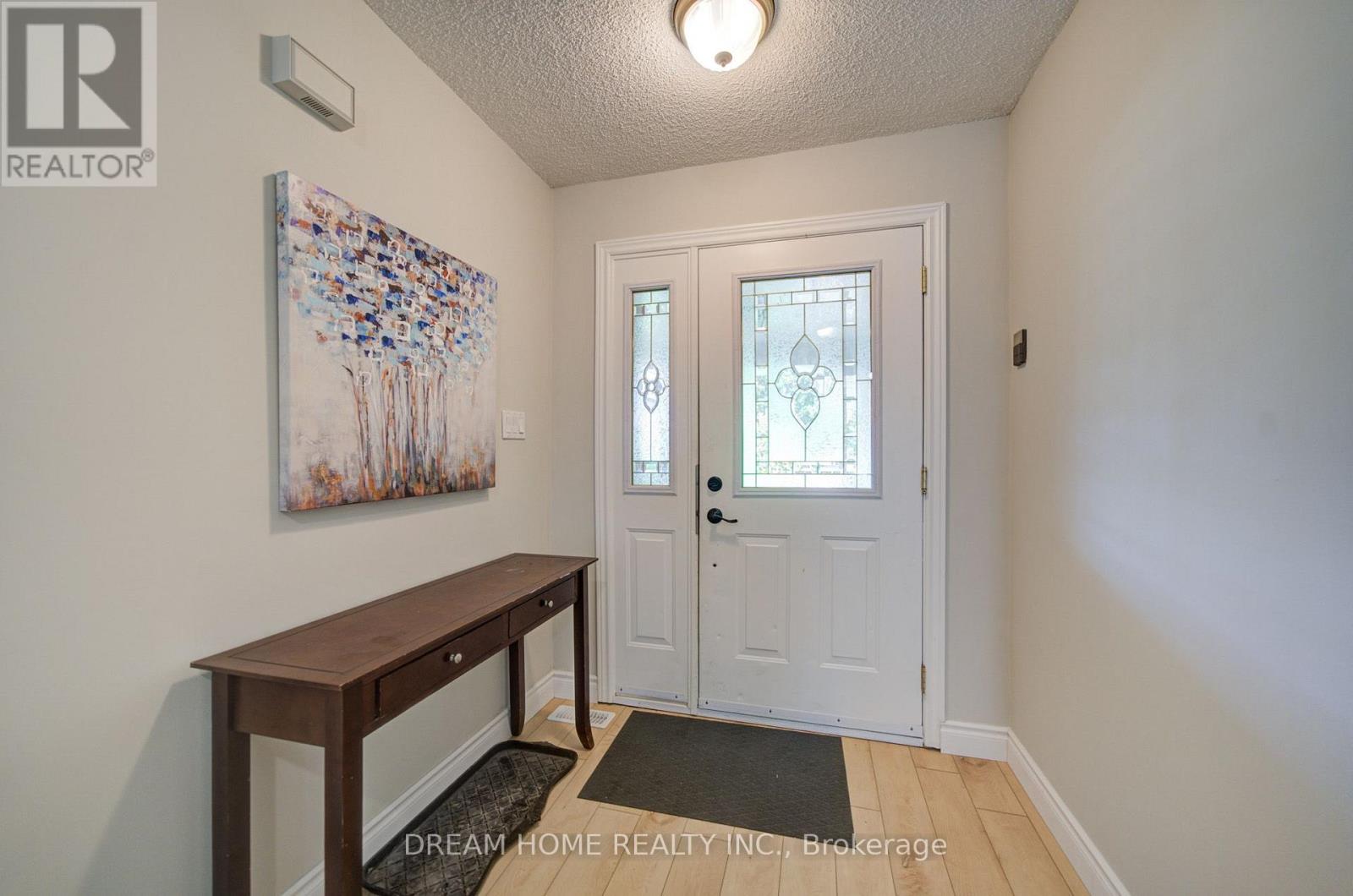 25 Yongehurst Road, Richmond Hill, Ontario L4C 3T3 - Photo 3 - N13553718