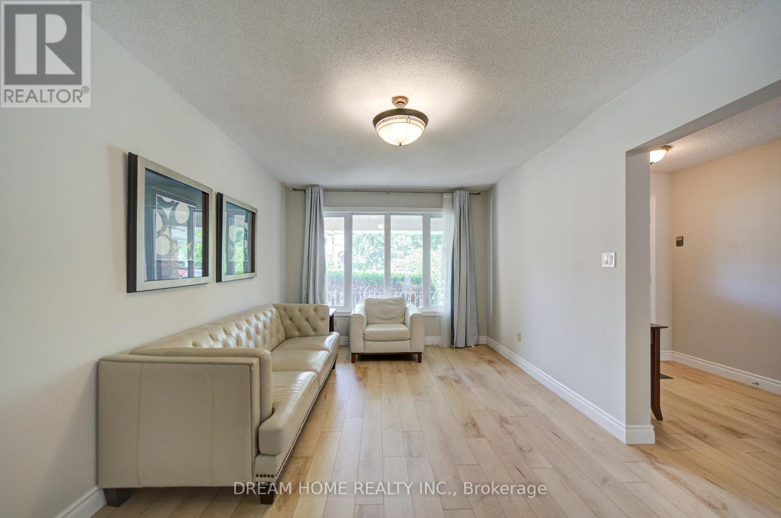 25 Yongehurst Road, Richmond Hill, Ontario L4C 3T3 - Photo 6 - N13553718