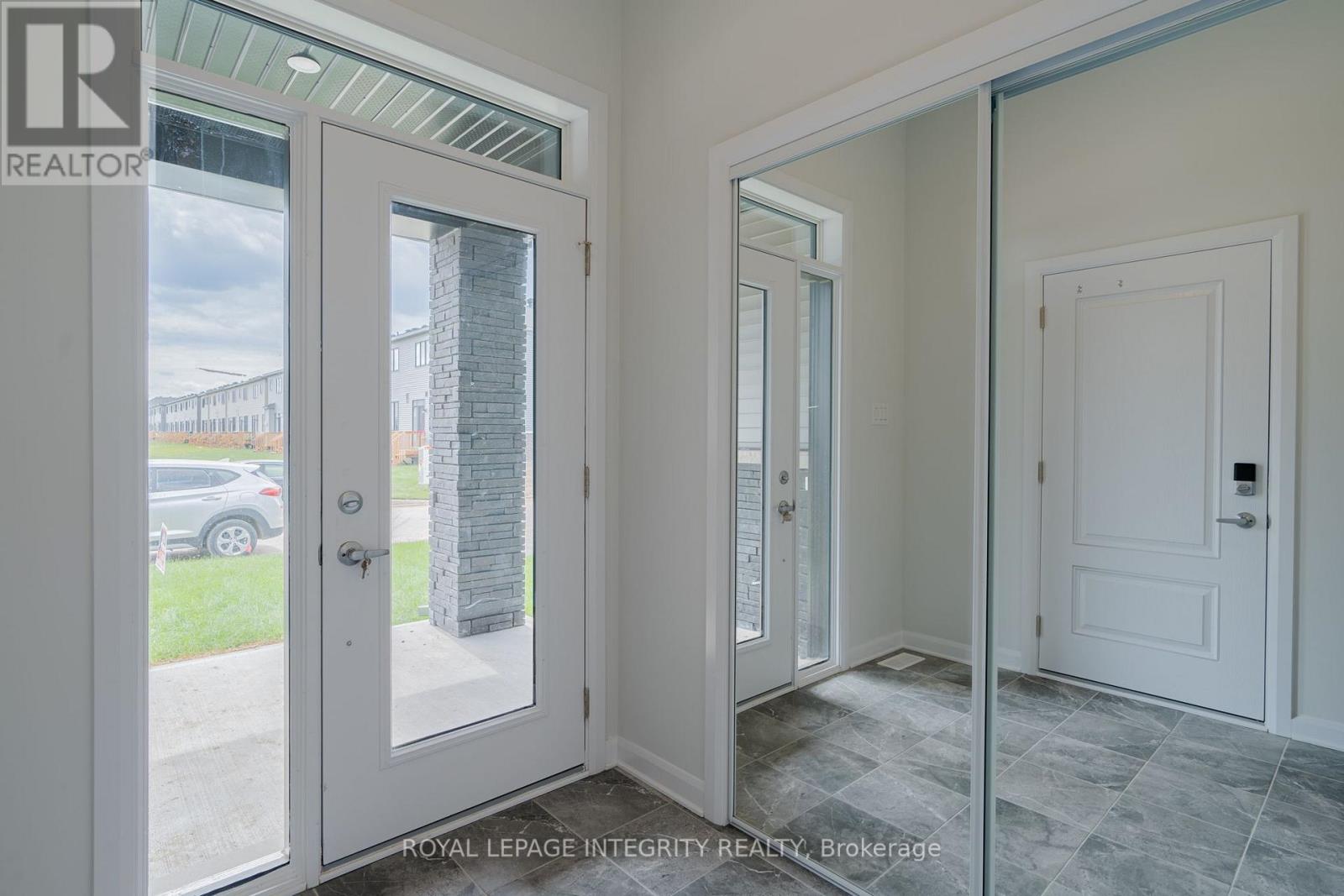 409 Silicon Way, Ottawa, Ontario  K2W 0K8 - Photo 3 - X13553730