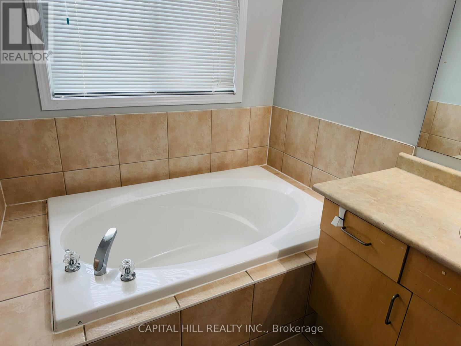 5959 Stonebriar Crescent, Mississauga, Ontario  L5V 2T8 - Photo 22 - W13553724
