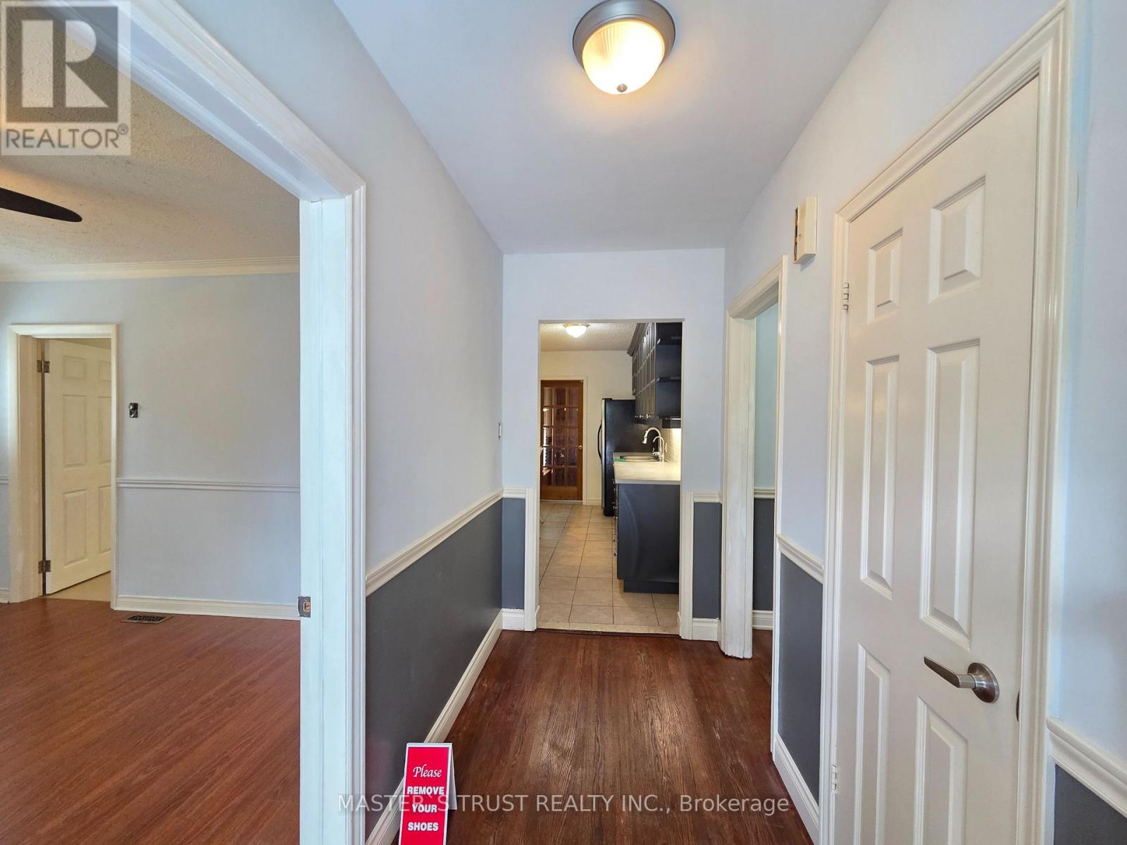 Main Fl - 86 Rockport Crescent, Richmond Hill, Ontario  L4C 2L8 - Photo 2 - N13552322