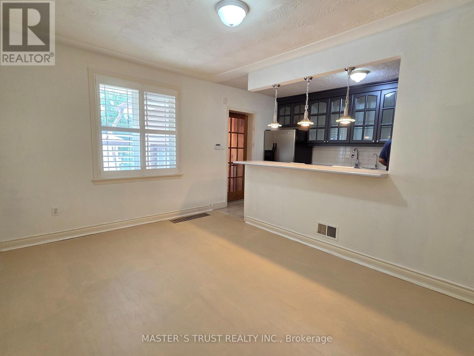 Main Fl - 86 Rockport Crescent, Richmond Hill, Ontario  L4C 2L8 - Photo 3 - N13552322