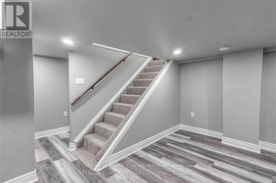 1226 Oxford Avenue, Oakville, Ontario  L6H 1S5 - Photo 29 - W13551850