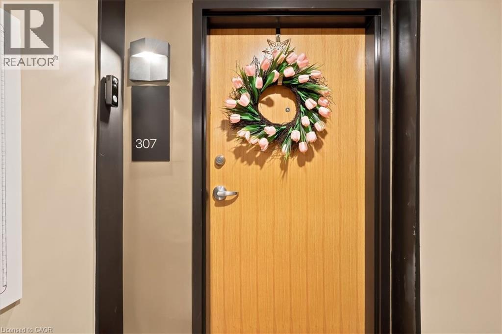 247 Grey Silo Road Unit# 307b, Waterloo, Ontario  N2K 0G7 - Photo 5 - 40845607