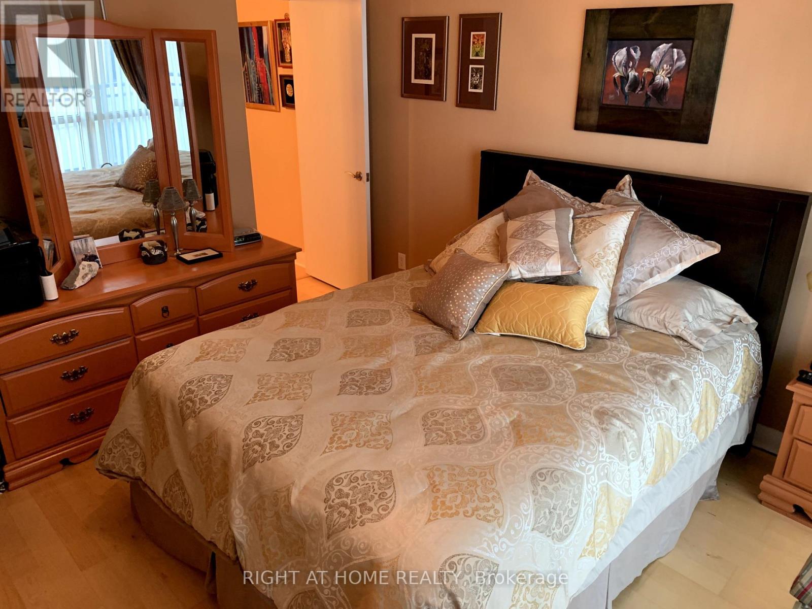 1707 - 220 Victoria Street, Toronto, Ontario  M5B 2R6 - Photo 12 - C13553794