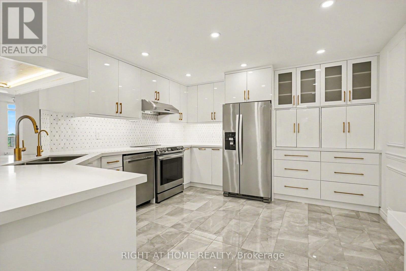 1612 - 228 Bonis Avenue, Toronto, Ontario  M1T 3W4 - Photo 11 - E13553776