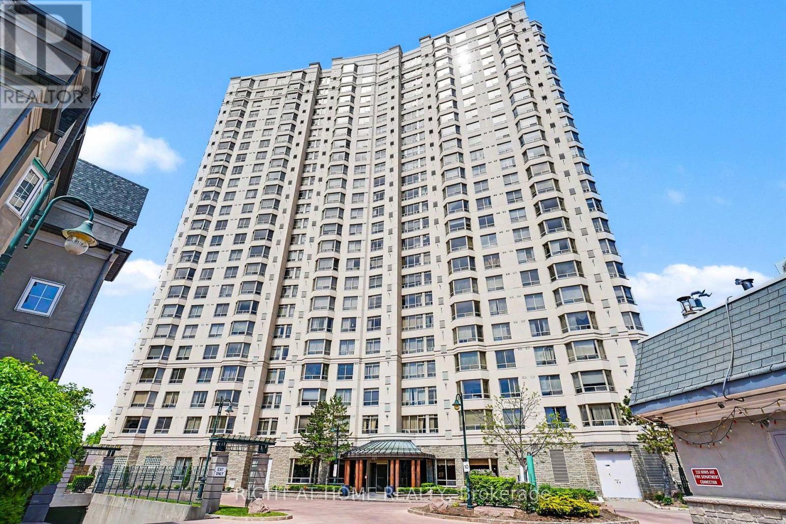 1612 - 228 Bonis Avenue, Toronto, Ontario  M1T 3W4 - Photo 2 - E13553776
