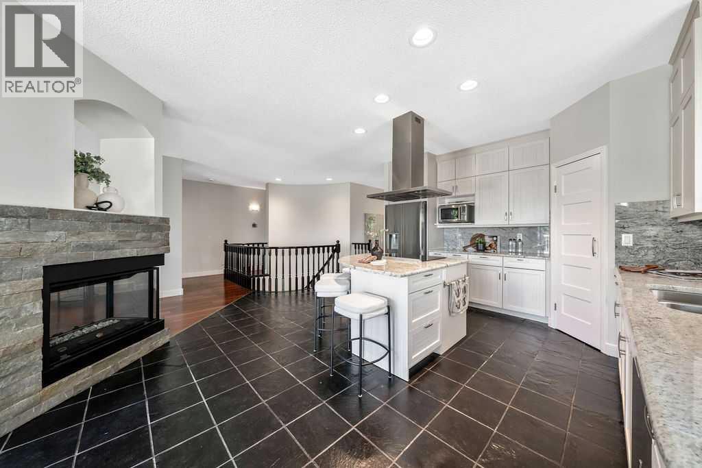 410 Mt Sparrowhawk Place SE, Calgary, Alberta  T2Z 2G9 - Photo 11 - A2327662