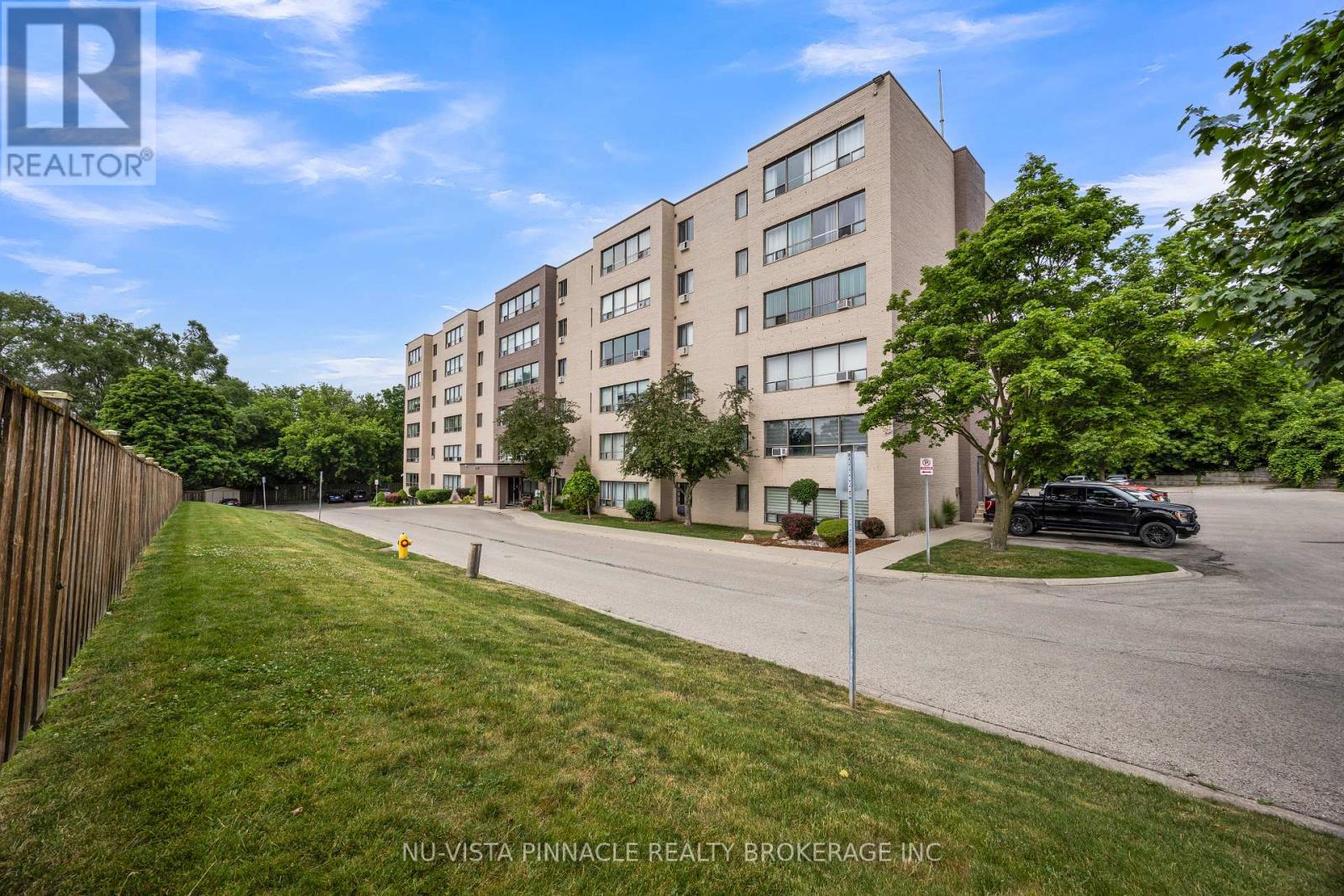 210 - 650 Cheapside Street, London East, Ontario  N5Y 5J8 - Photo 2 - X13553810