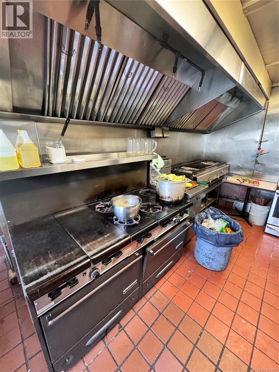 110 Burnside Rd E, Saanich, British Columbia  V9A 1A2 - Photo 14 - 1023950