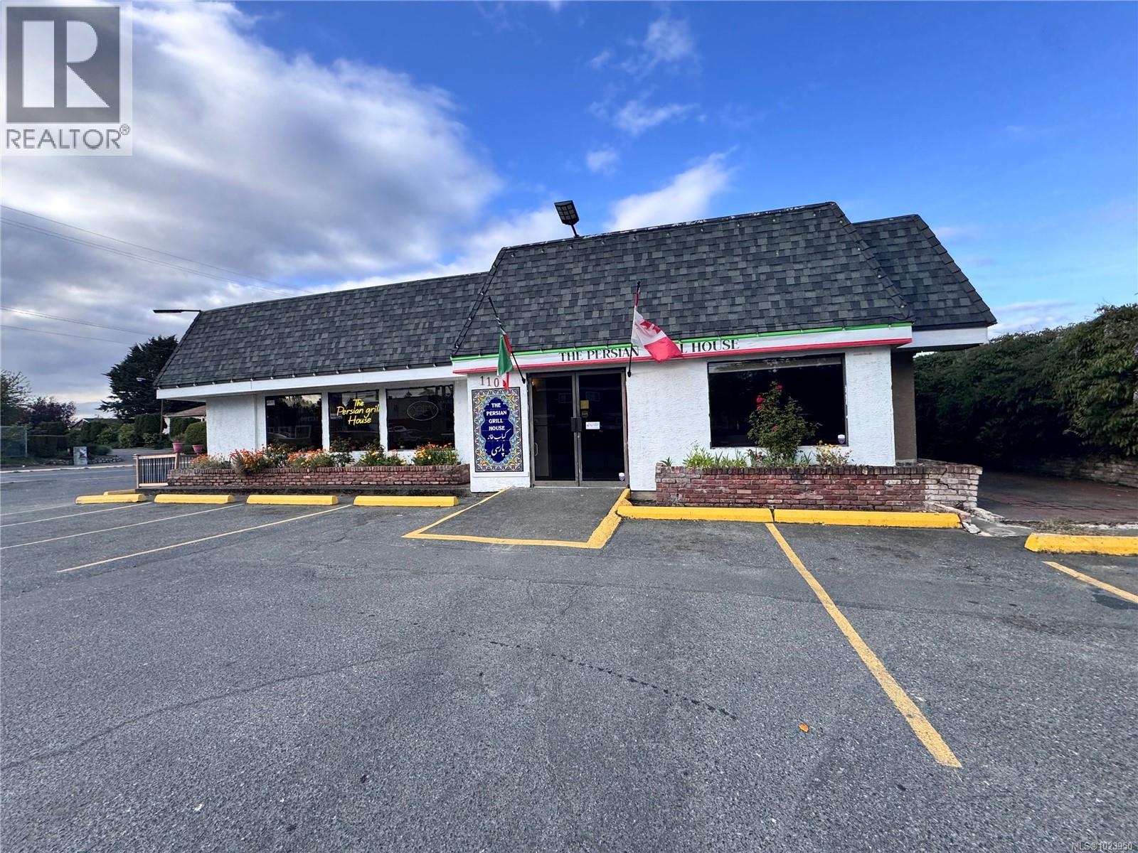 110 Burnside Rd E, Saanich, British Columbia  V9A 1A2 - Photo 1 - 1023950