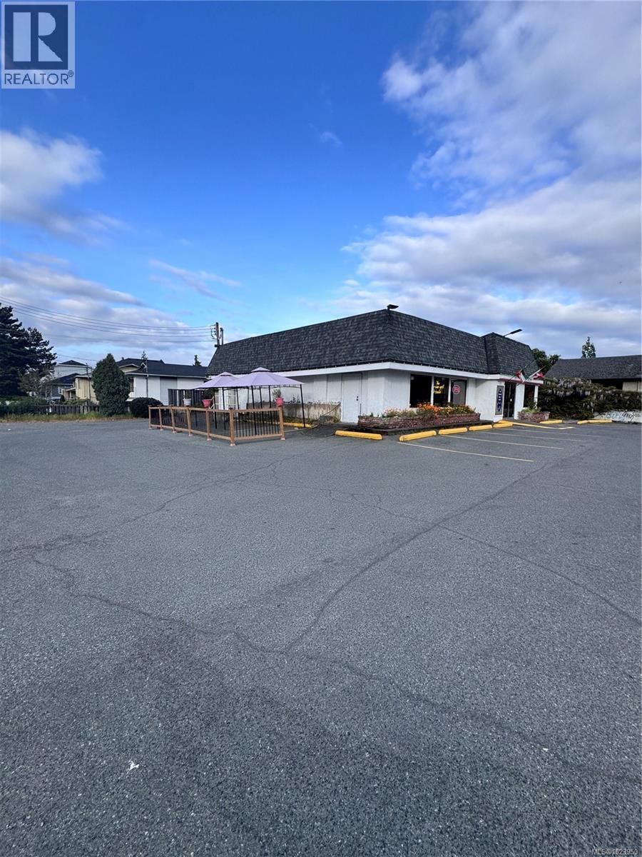 110 Burnside Rd E, Saanich, British Columbia  V9A 1A2 - Photo 2 - 1023950