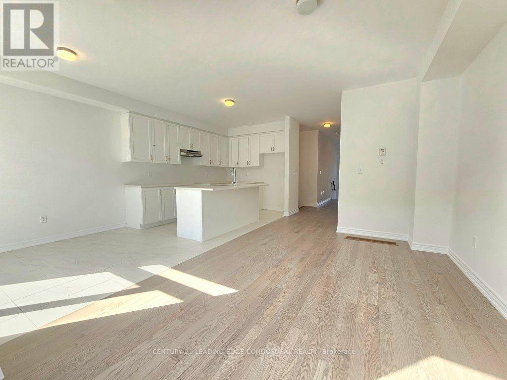 21 Milady Crescent, Barrie, Ontario  L9J 0X3 - Photo 9 - S13553838