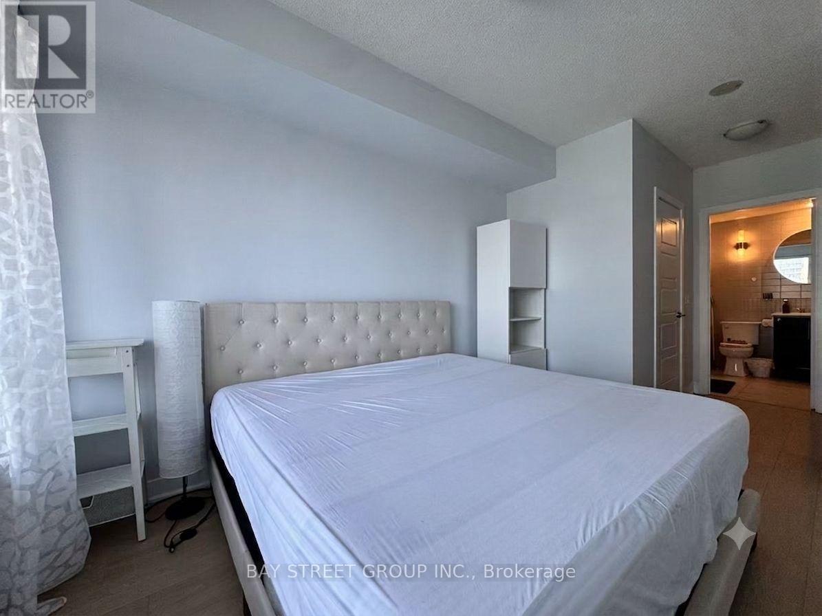 1206 - 28 Linden Street, Toronto, Ontario M4Y 0A4 - Photo 7 - C13553878