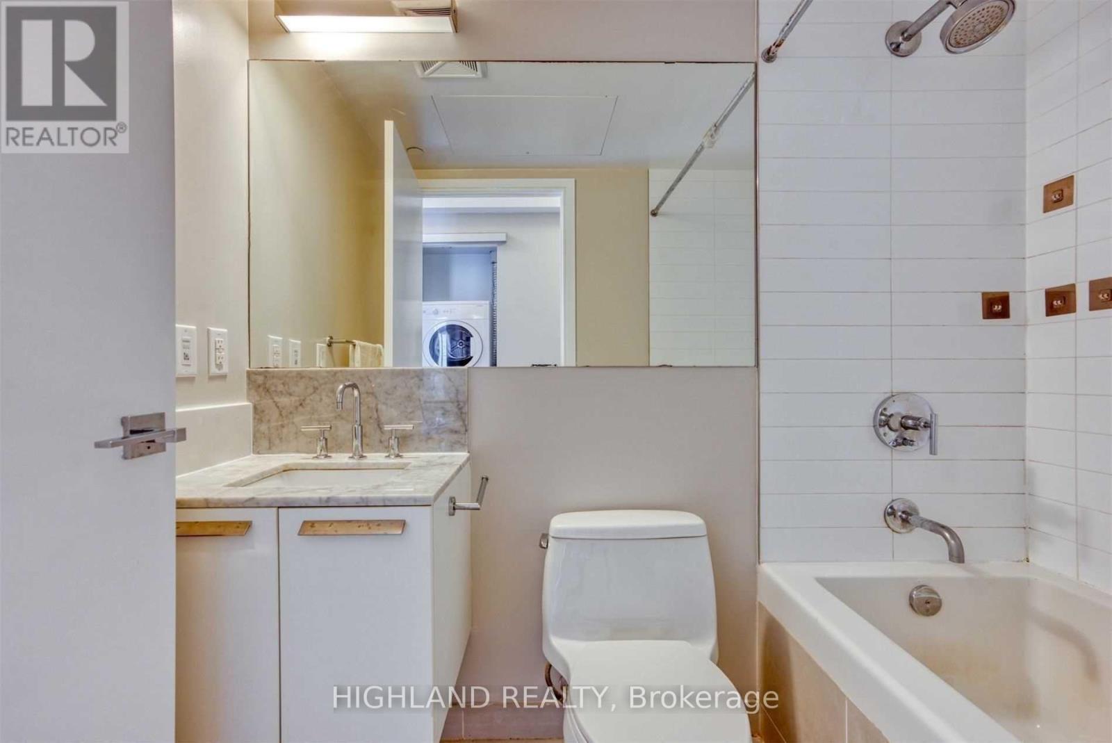 2507 - 42 Charles Street E, Toronto, Ontario  M4Y 0B7 - Photo 5 - C13553884