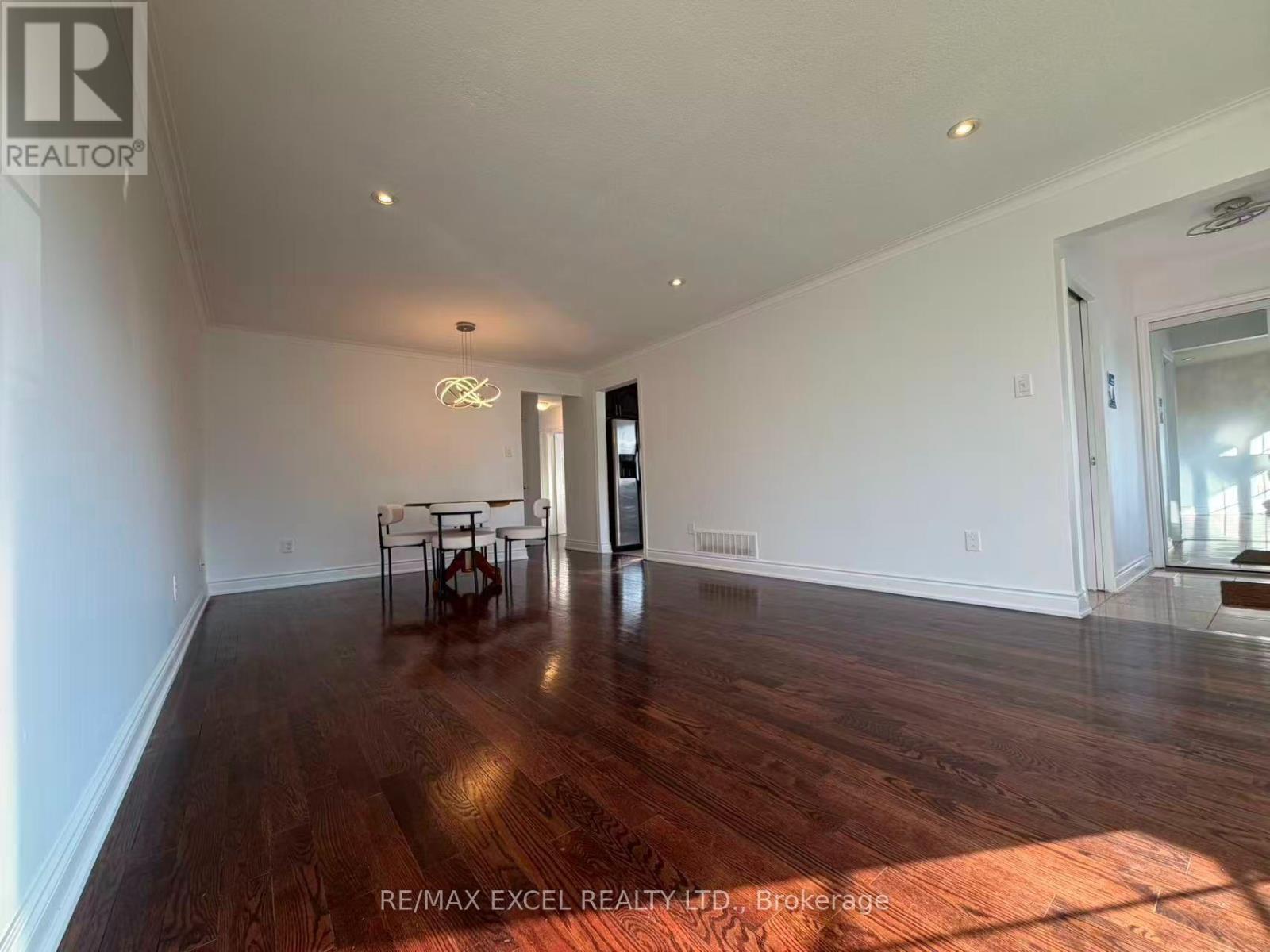 Main Floor - 83 Marilake Drive, Toronto, Ontario M1S 1V8 - Photo 7 - E13553854