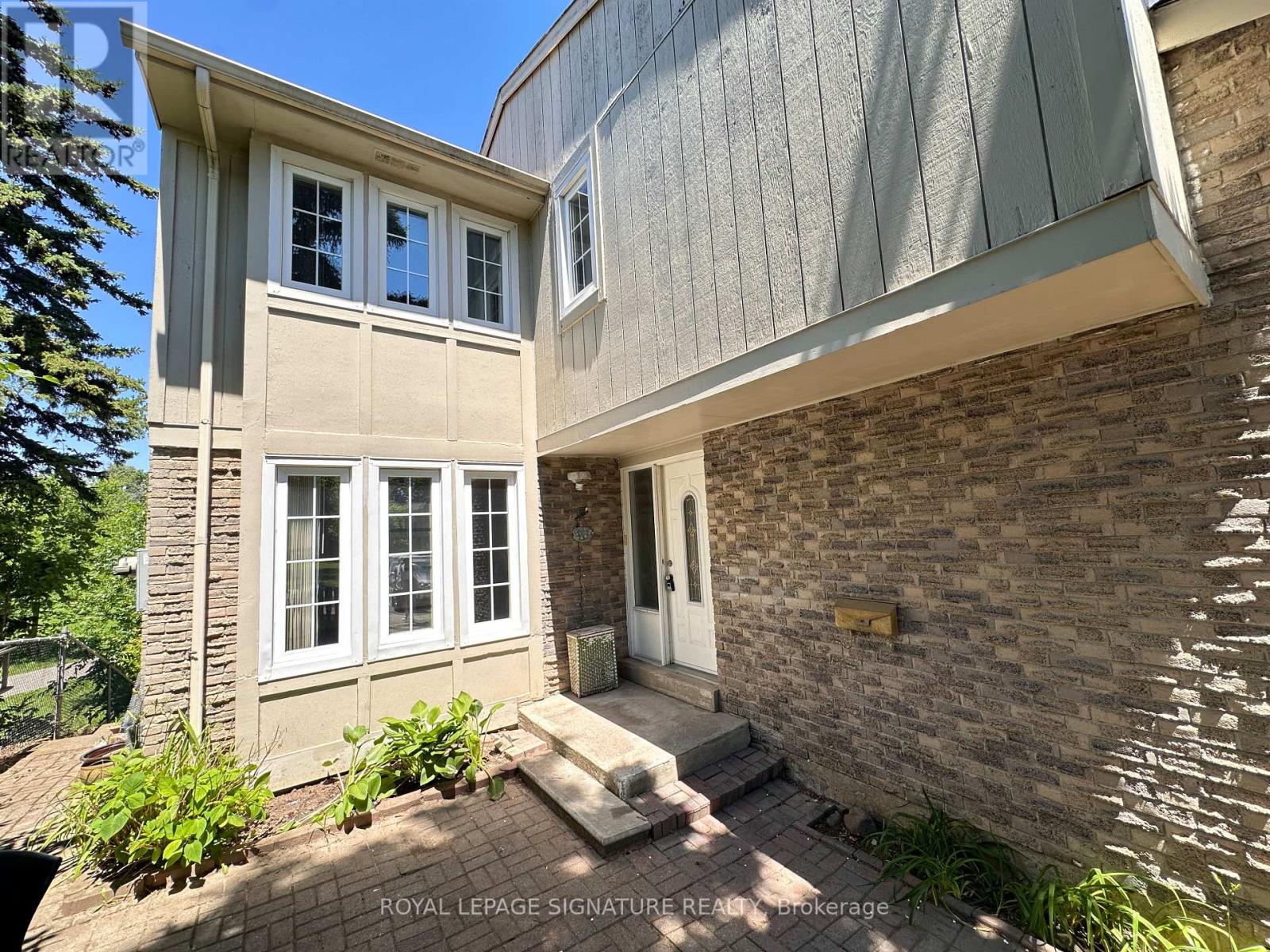 4183 Pheasant Run Road, Mississauga, Ontario L5L 2B8 - Photo 2 - W13553886