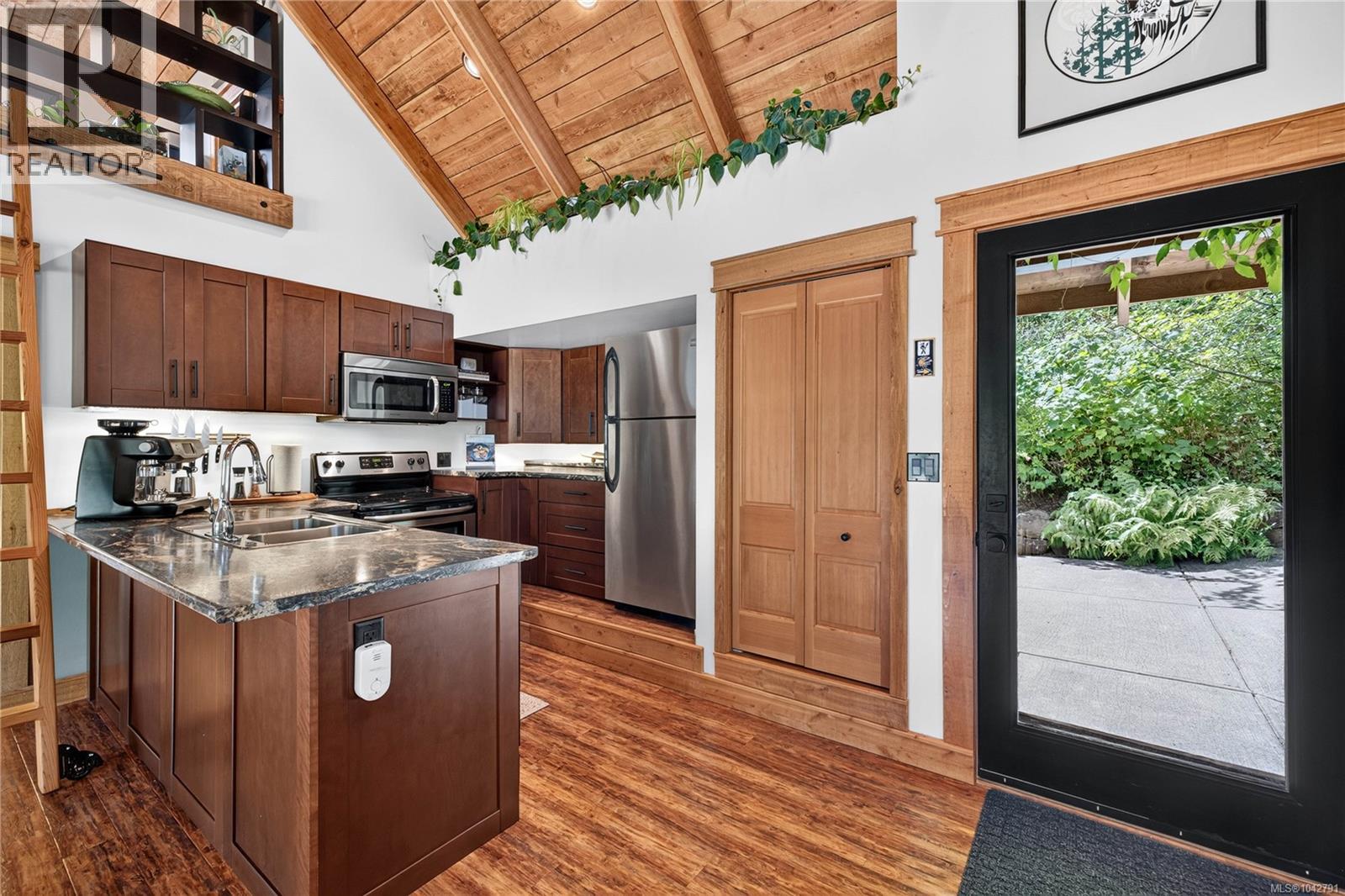 137 Ashya Rd, Salt Spring, British Columbia  V8K 1E1 - Photo 4 - 1042791